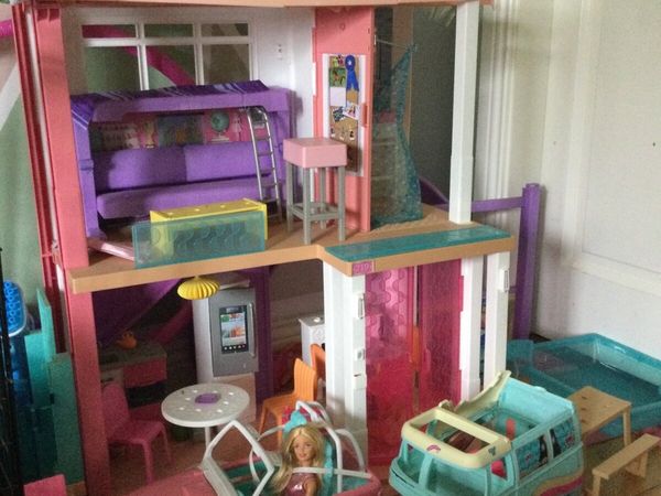 Barrie house,dolls and accessorises - Main image