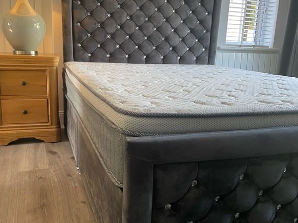 Fantastic King Size Bed and Mattress 5ft - Main image