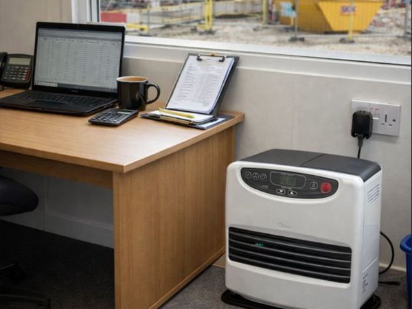 🔥 QLIMA 4.6kW ROLF PARAFFIN LASER HEATER - Main image