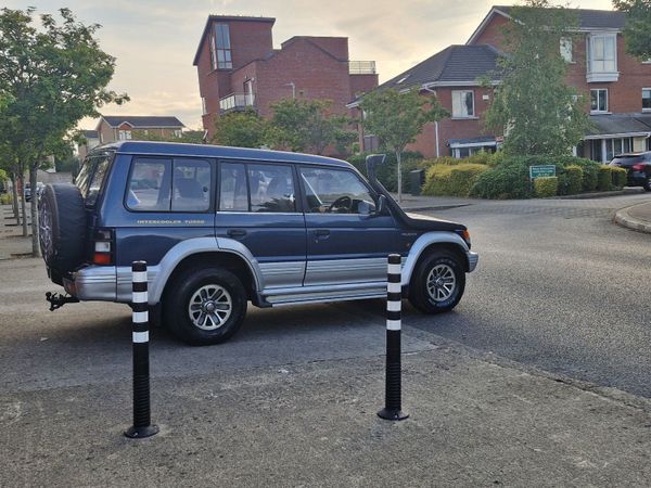 Mitsubishi Pajero 1994 - Main image