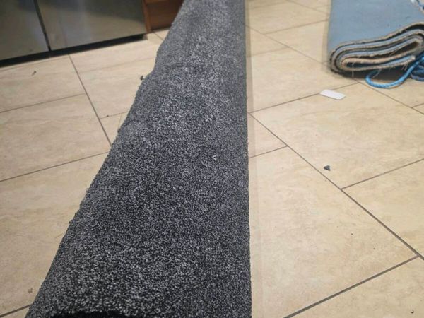 Roll of Supreme Carpet - Costs 1200 see Rec - Main image