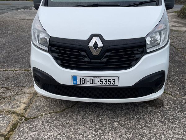 Renault traffic business - Main image