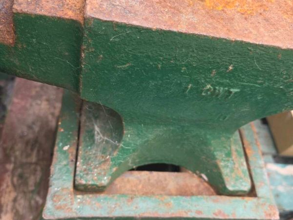 Brooks 1CWT 51kg Anvil & Stand -Made in England - Main image