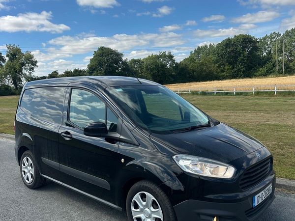 Ford Courier 2017 Cvrt 1/2027 - Main image