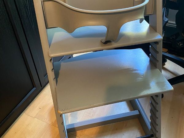 Stokke high chair & newborn attachment - Main image