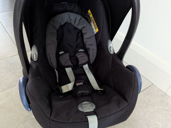 Maxi Cosi baby car seat - Main image