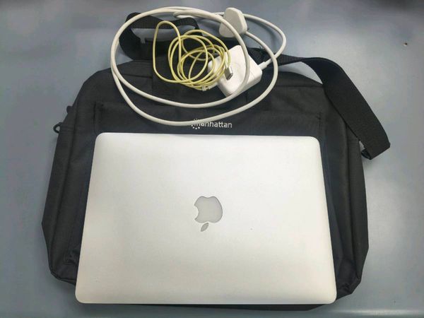 Apple MacBook Air 13-inch (2017) – Intel Core i7 - Main image