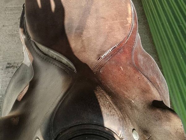 English leather saddle - Main image