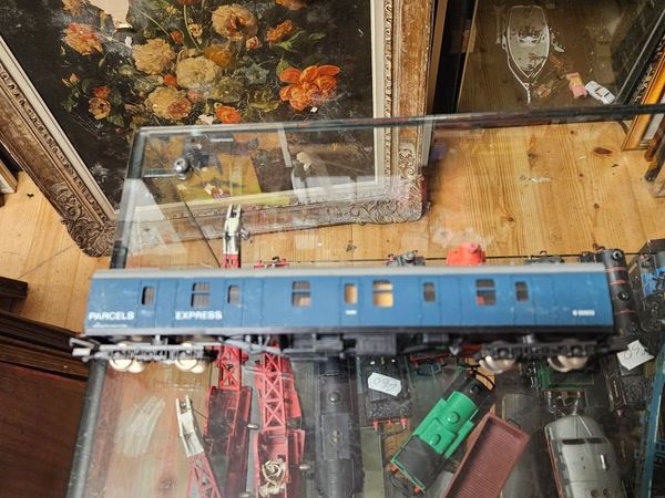 Hornby Lima OO Gauge Parcel Van - Main image
