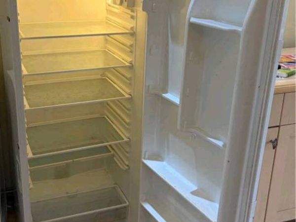 Intergrated fridge - Main image