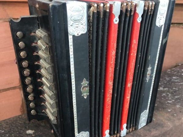 Old Melodeon - Main image