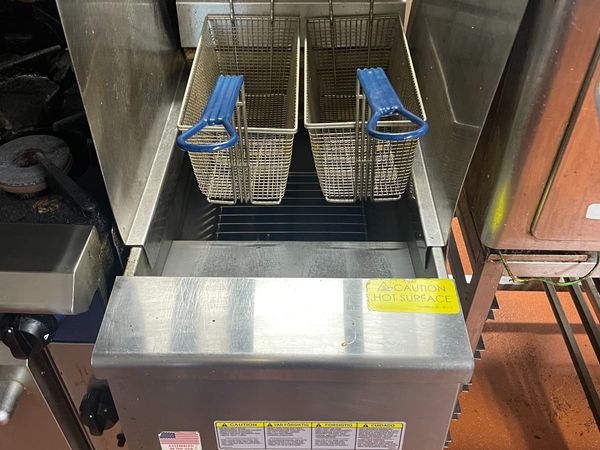 Pitco Commercial Fryer - double basket - Main image