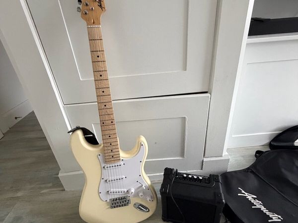 Guitar - Main image