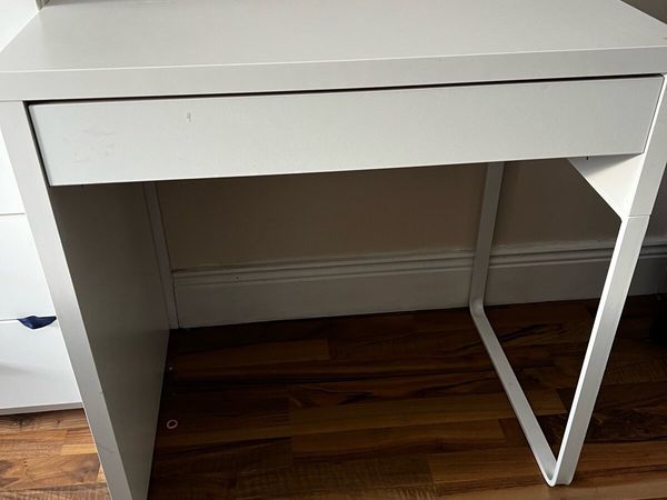 Ikea desk MiCKE white - Main image