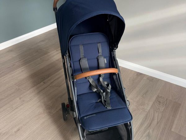 Uppababy Minu V2 Travel Buggy - Main image