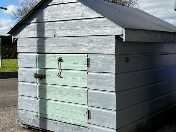 Dog kennel - Main image
