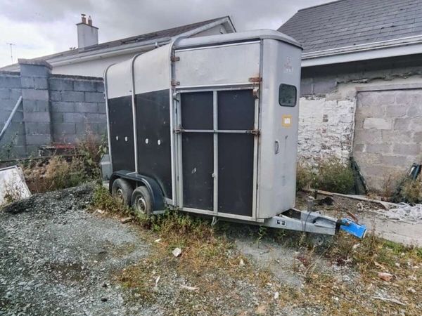 Horse box - Main image