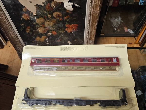 Hornby Atlas OO Gauge Carraige - Main image