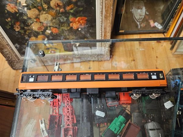 Hornby Lima OO Gauge Irish Rail Carraige Repaint - Main image