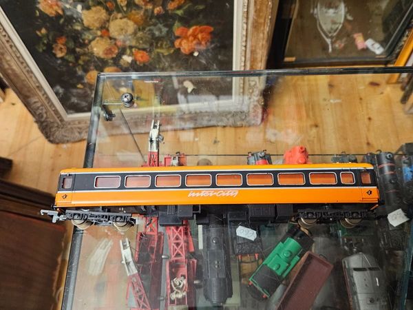 Hornby Lima OO Gauge Irish Rail Carraige - Main image