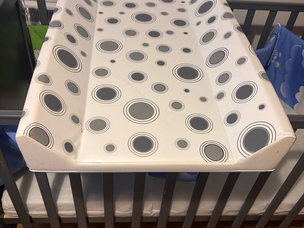 Baby cot - Main image
