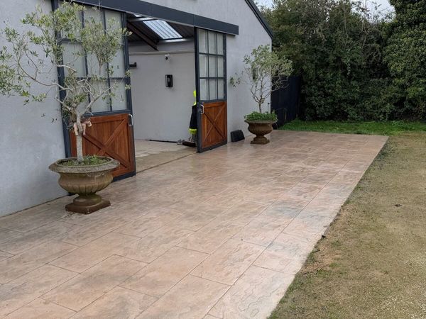YARD/FARM CLEAN UP SERVICE 🚜🧹 - Main image