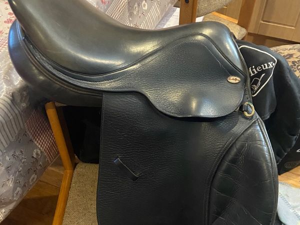 Santa Cruz 16.5” Saddle - Main image