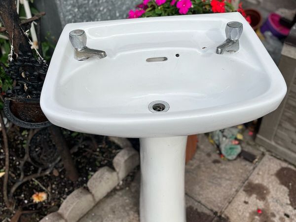 Wash Basin and Stand - Main image