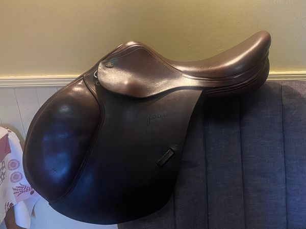 John Whitaker 17” Saddle - Main image