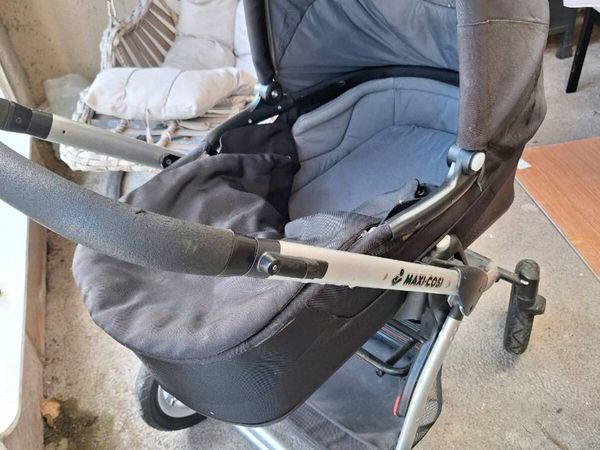 Pram, 1 car seats with 2 bases and basanette - Main image