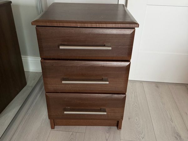 Free bedside locker. - Main image
