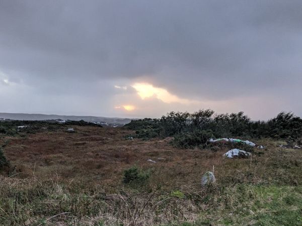 site for sale ( half acre ) subject to p.p. - Main image