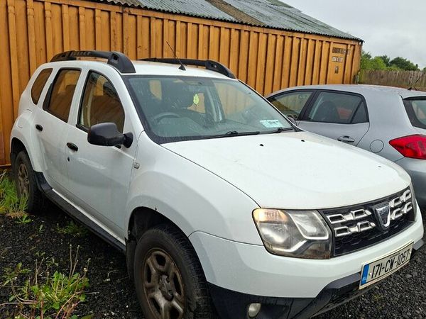 Dacia duster 2017 - Main image