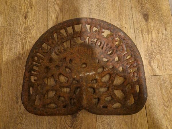 Original John Wallace & sons cast iron seat - Main image