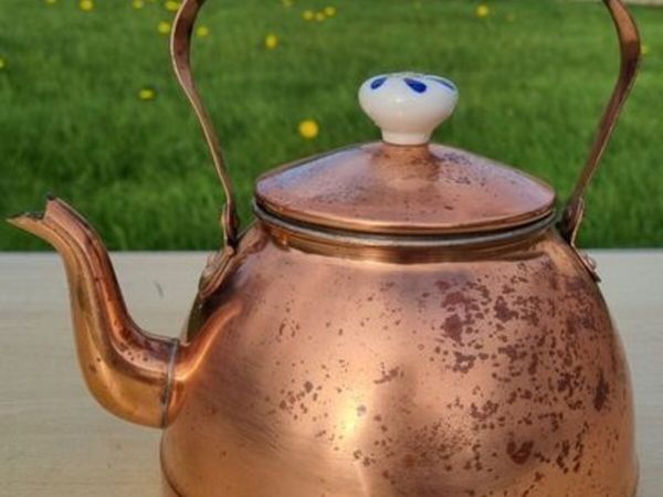 Vintage copper tea kettle - Main image
