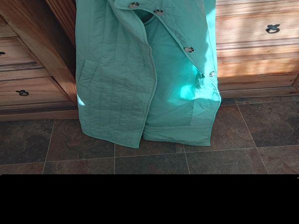 Green sleveless coat - Main image