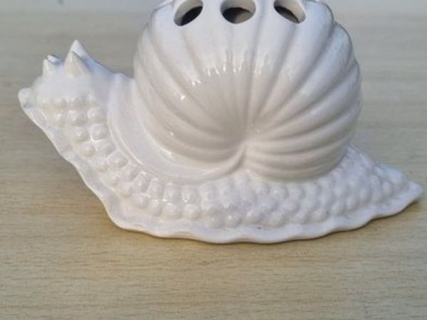 Italian ceramic snail flower holder - Main image