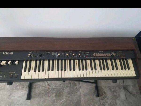 Roland Vk8 Organ with Flightcase. - Main image