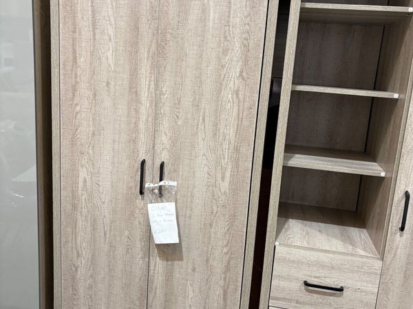 Wardrobes, chest of drawers, bedside lockers - Main image