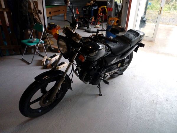 Honda CB250 - Main image