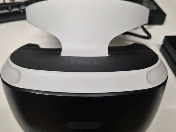 **Sony PlayStation VR Headset Bundle – €100 - Main image