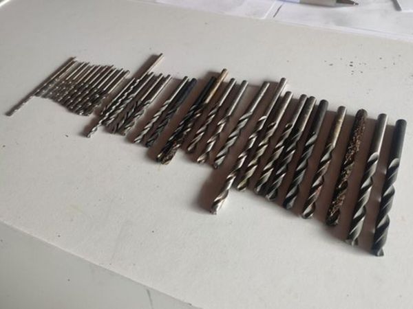 Lot of 32 USSR Metric Twist Drill Bits - Main image