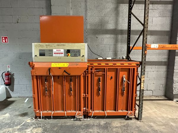Orwak cardboard baler - Main image