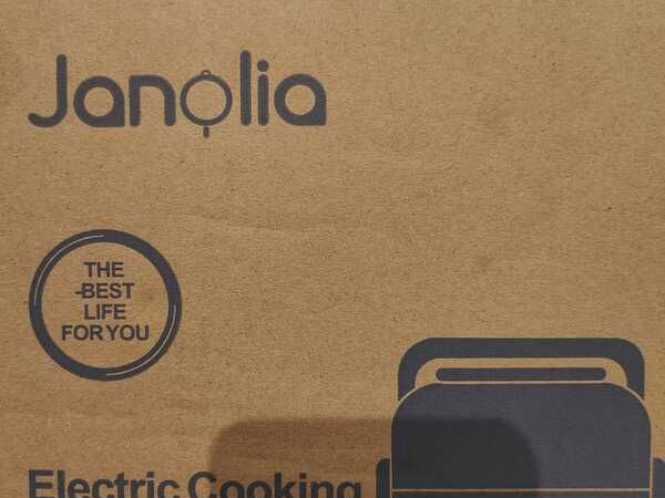 Small Appliance Bundle - Lunch Box, Hairdryer, Vacuum, Tripod - Main image