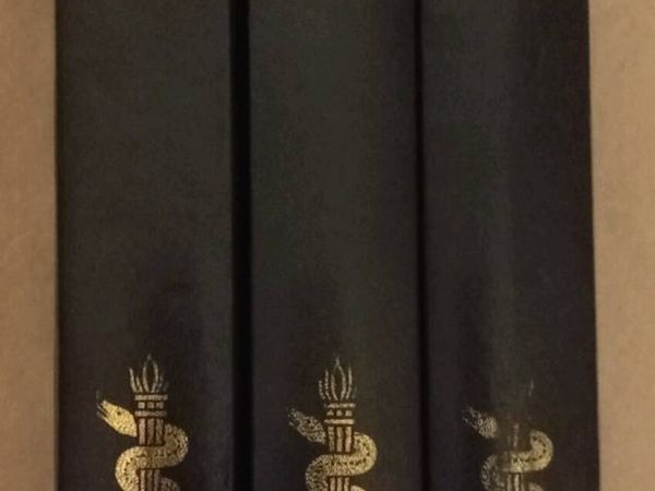 Virtues Family Physician Vintage Books - Main image