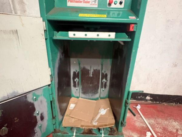 Compact cardboard bailer - Main image