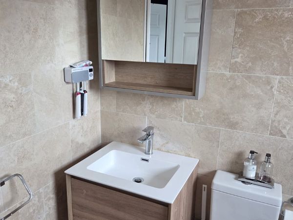 Bathroom floating sink unit and cupboard - Main image