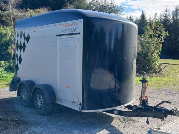 Box trailer converted 2 bunk beds. & cooker, €9500 - Main image
