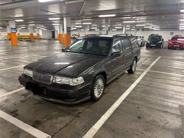 Volvo 960 - Main image