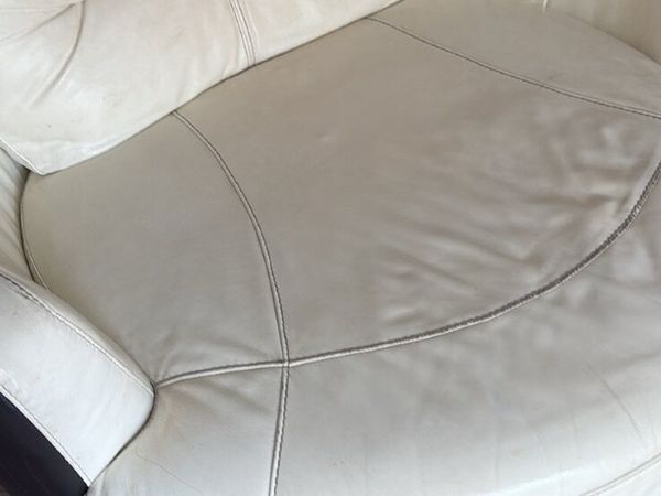 Swivel leather chair - Main image